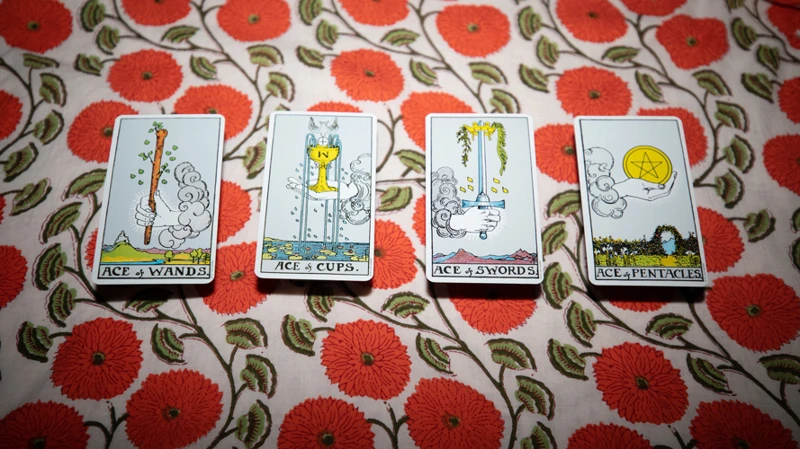 Analyzing Common Reversed Tarot Card Patterns