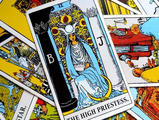 Uncovering Hidden Aspects With Tarot